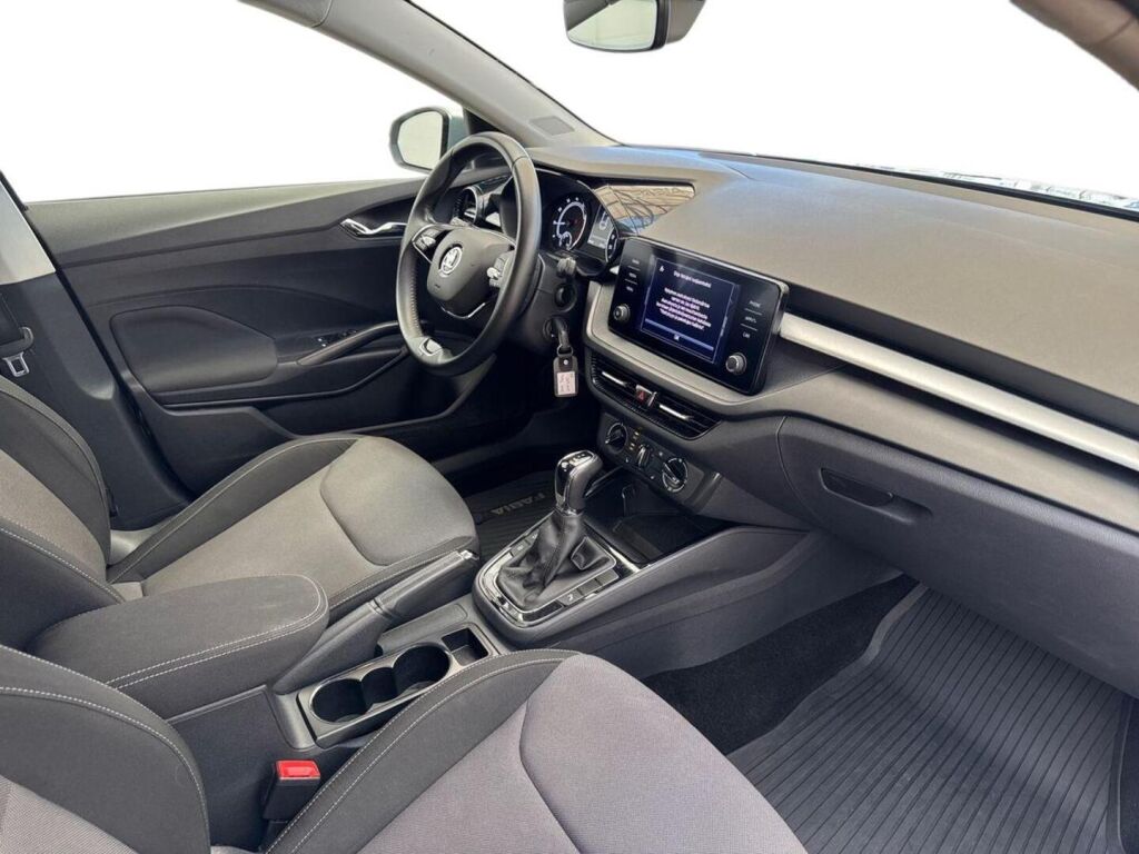 Skoda Fabia 2023 Harmaa