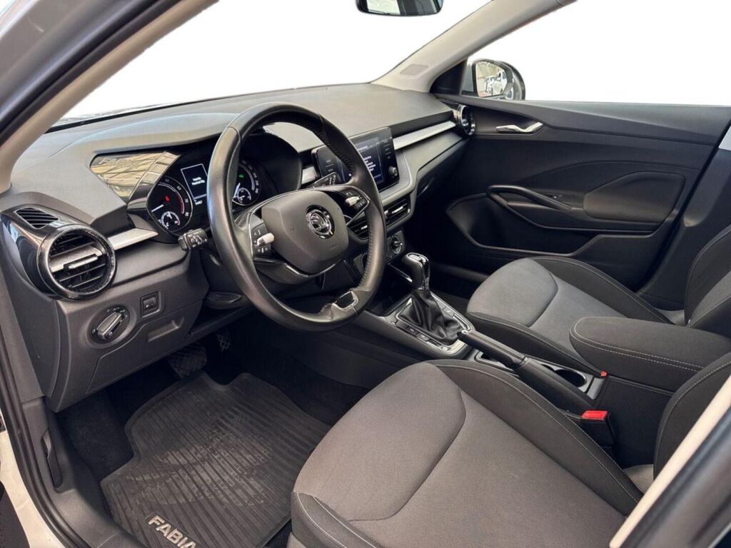 Skoda Fabia 2023 Harmaa