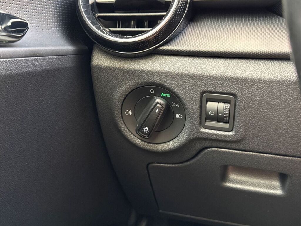 Skoda Fabia 2023 Harmaa