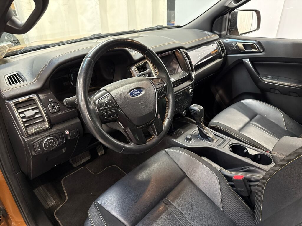 Ford Ranger 2022 Oranssi