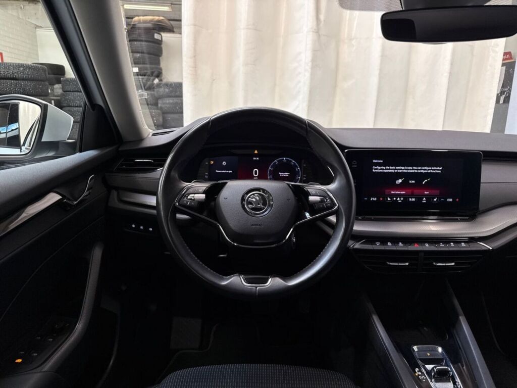 Skoda Octavia 2022 Valkoinen