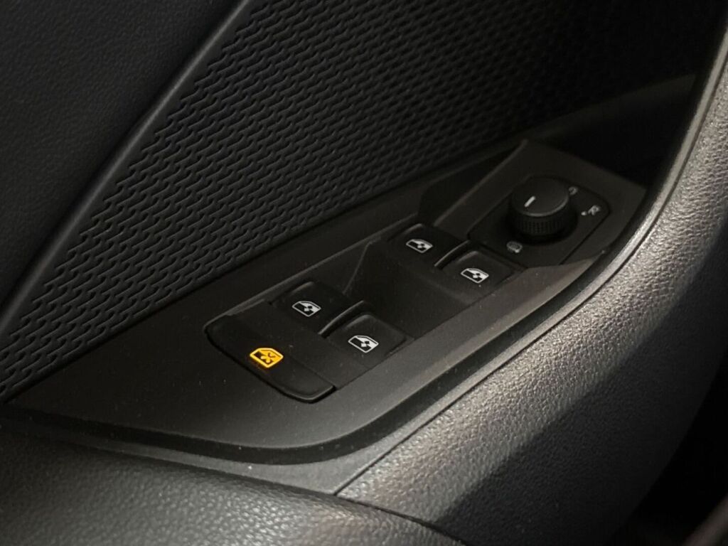 Skoda Octavia 2022 Valkoinen