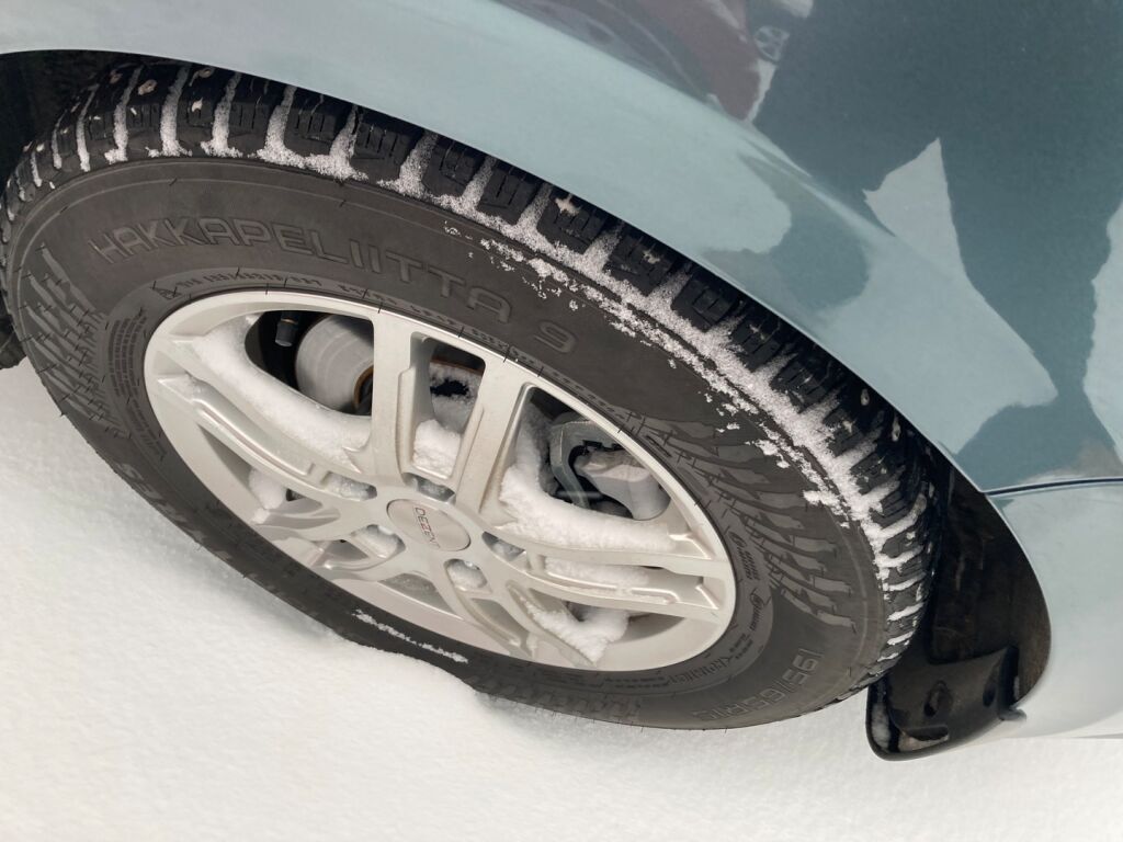 Kia Ceed 2023 Metallinhohto Hopea