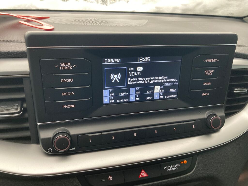 Kia Ceed 2023 Metallinhohto Hopea