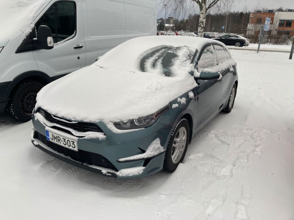 Kia Ceed 2023 Metallinhohto Hopea