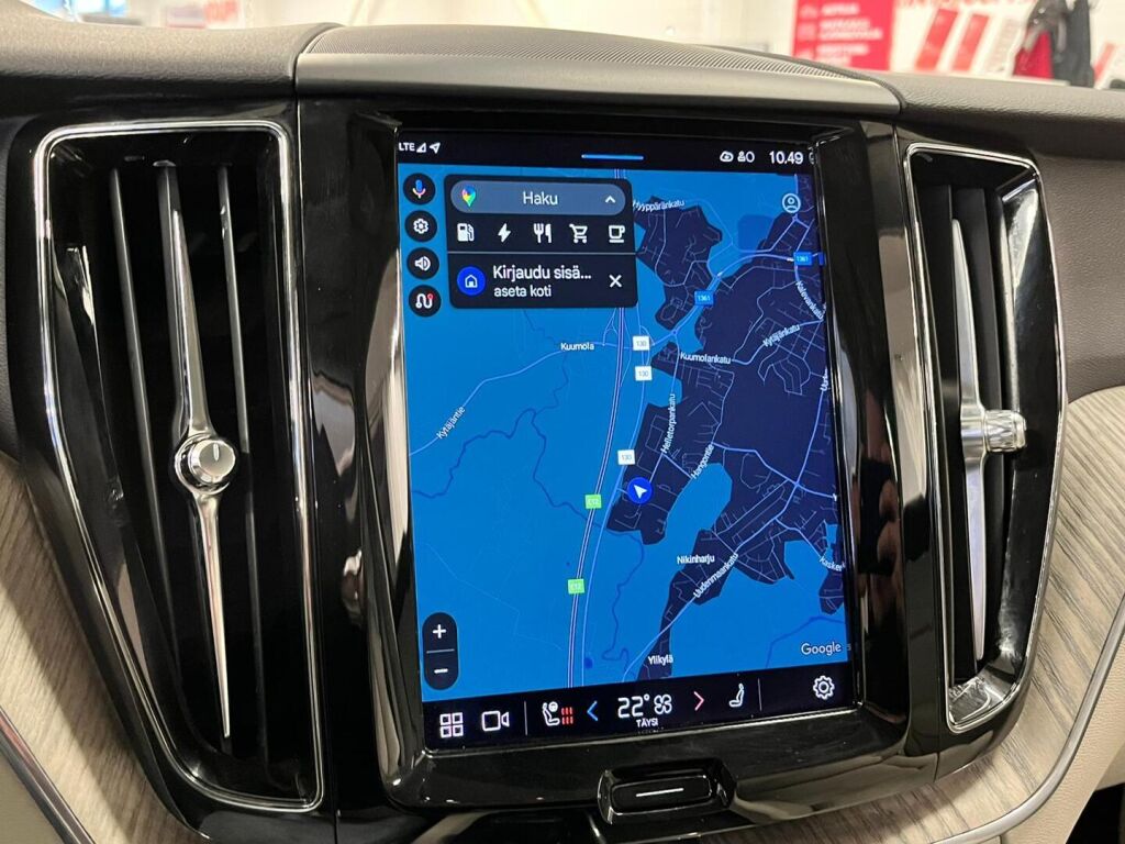 Volvo XC60 2023 Musta