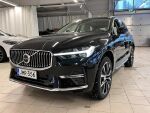 Volvo XC60 2023 Musta