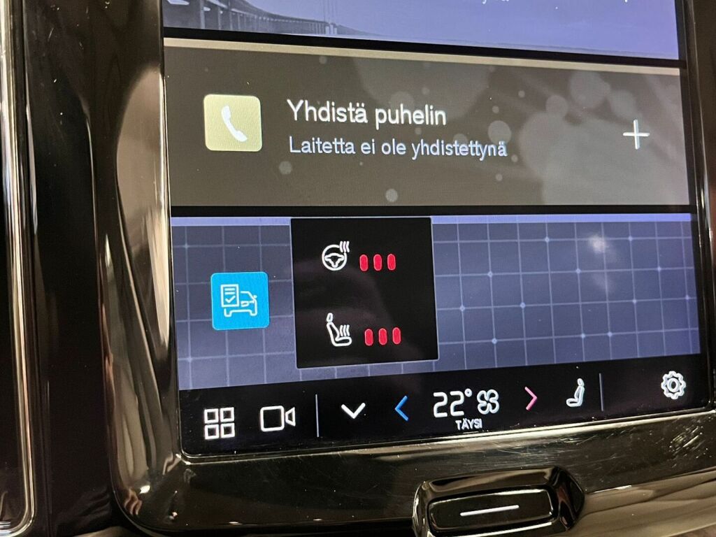 Volvo XC60 2023 Musta