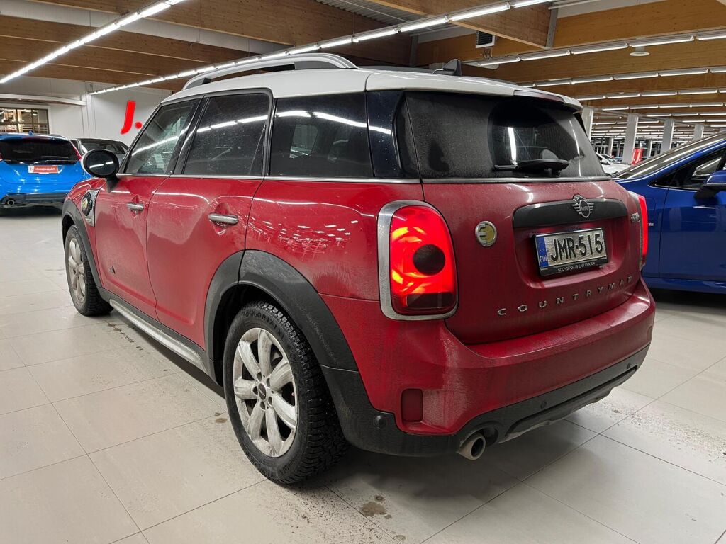 Mini Countryman 2019 Punainen