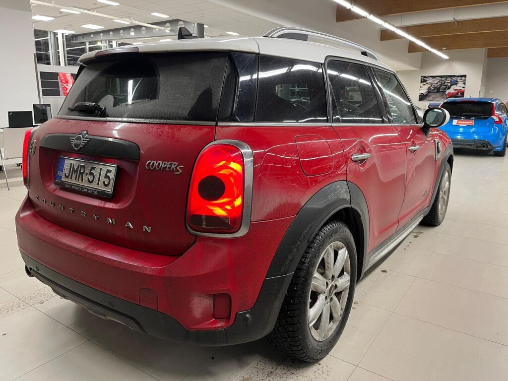 Mini Countryman 2019 Punainen