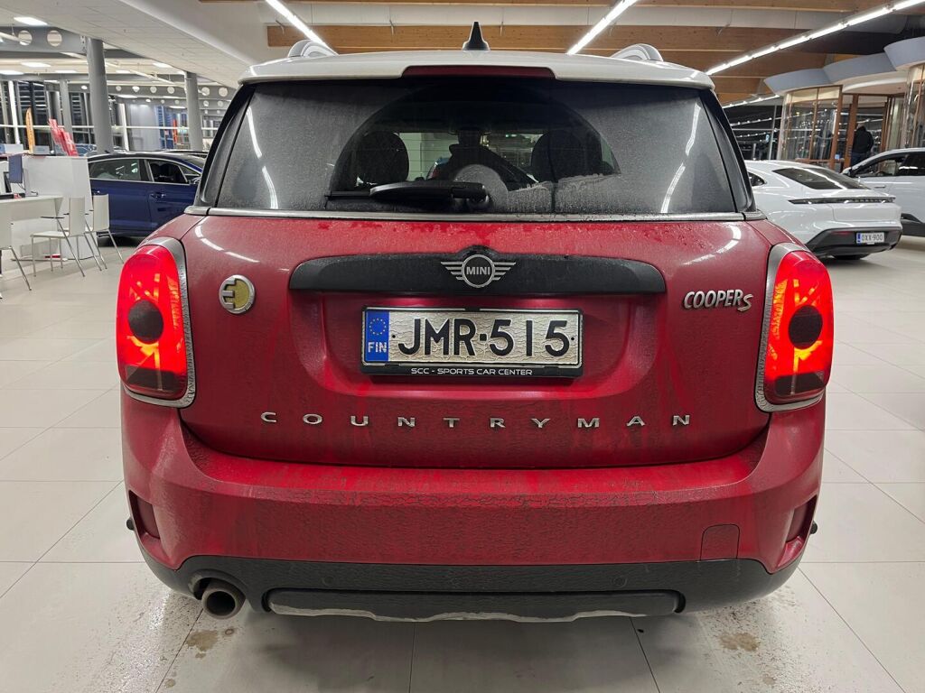 Mini Countryman 2019 Punainen
