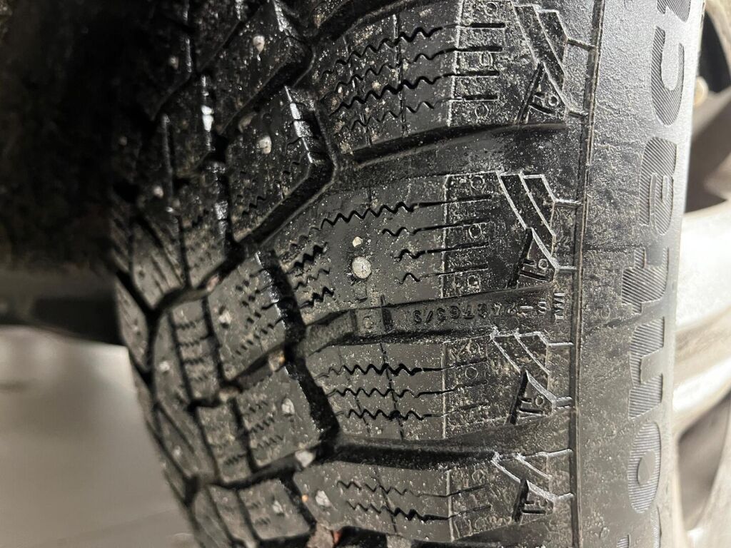 Mini Countryman 2019 Punainen