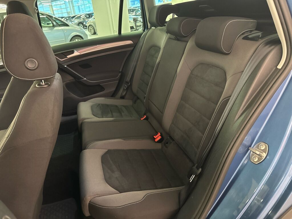 Volkswagen Golf 2015 Sininen