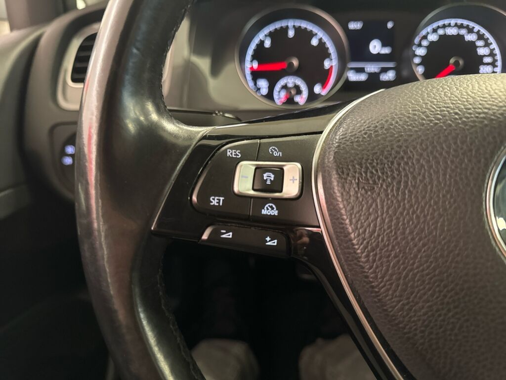 Volkswagen Golf 2015 Sininen