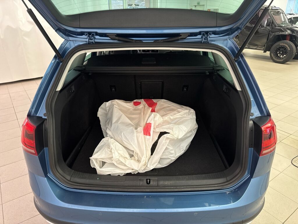 Volkswagen Golf 2015 Sininen