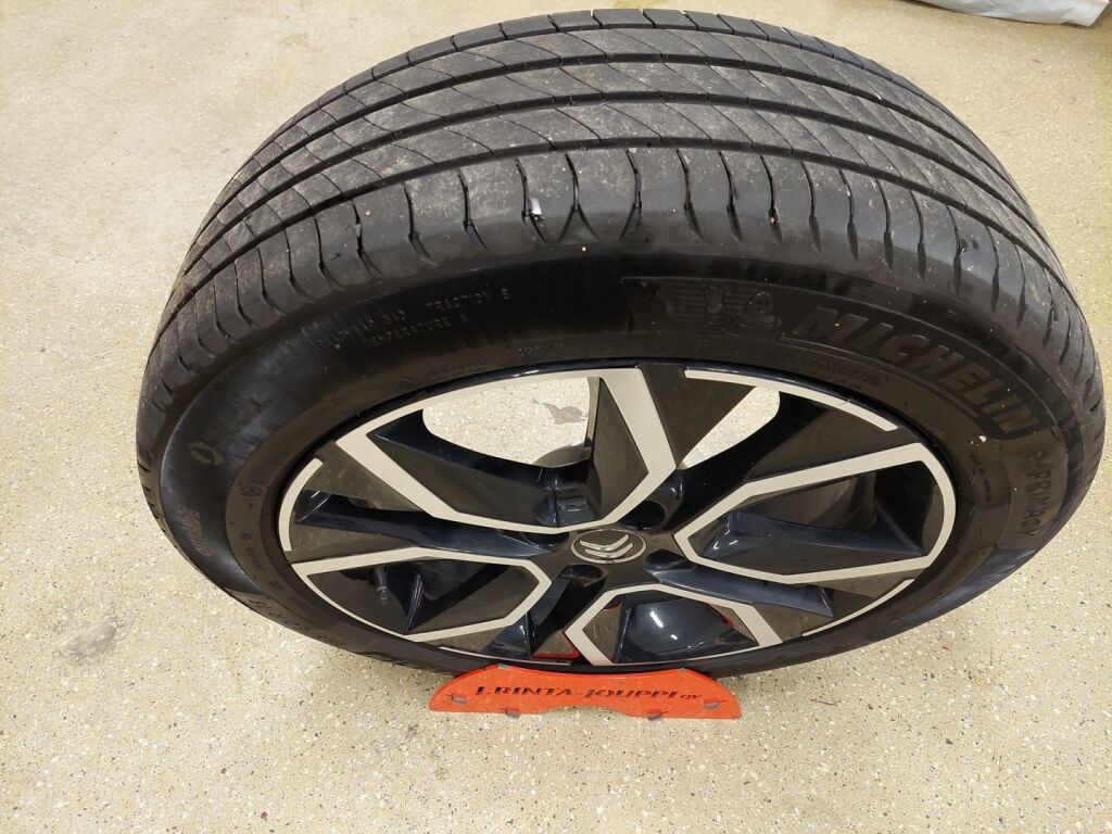 Citroen e-C4 2022 Oranssi