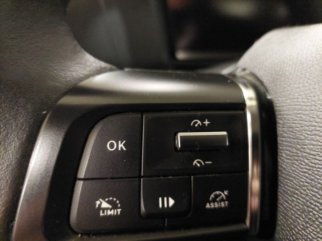 Citroen e-C4 2022 Oranssi