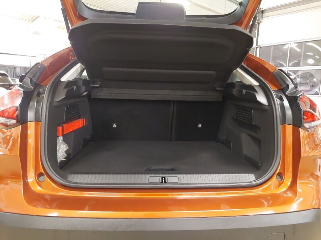 Citroen e-C4 2022 Oranssi