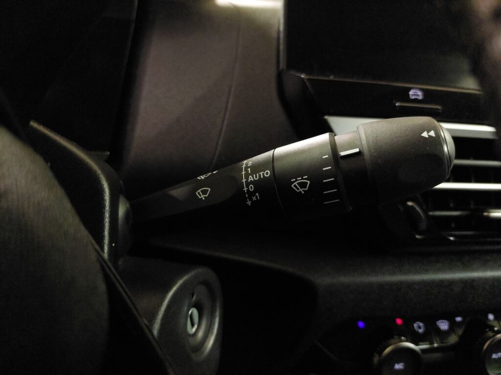 Citroen e-C4 2022 Oranssi