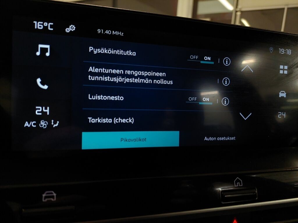 Citroen e-C4 2022 Oranssi