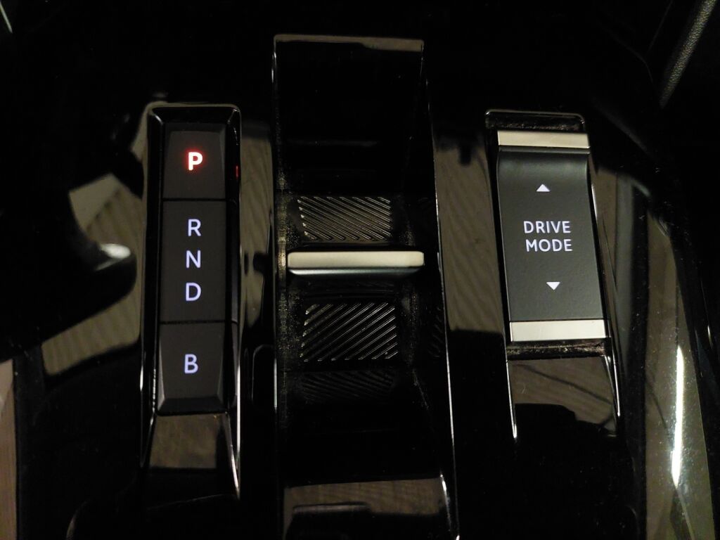 Citroen e-C4 2022 Oranssi