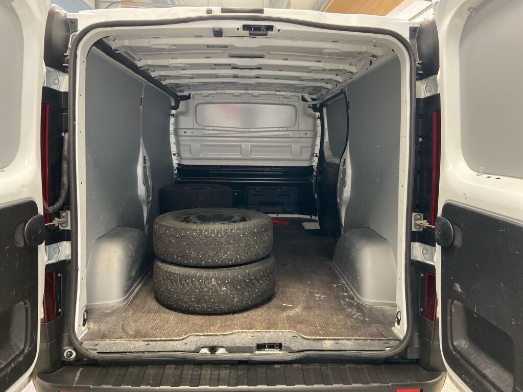 Renault Trafic 2022 Valkoinen