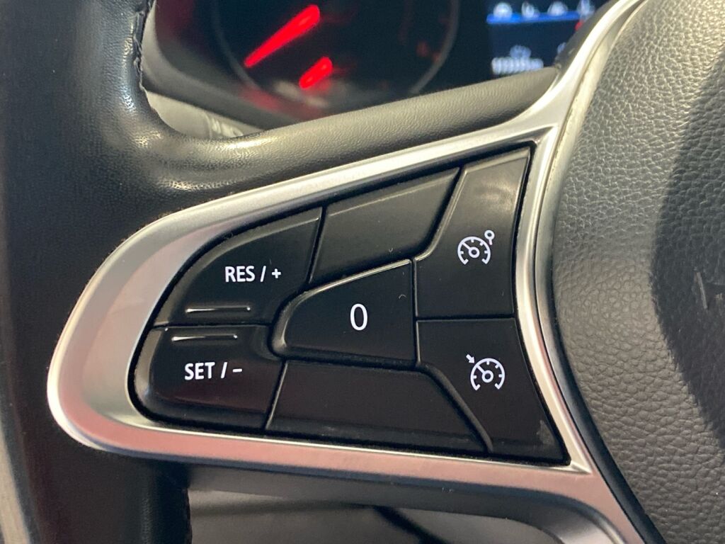 Renault Trafic 2022 Valkoinen