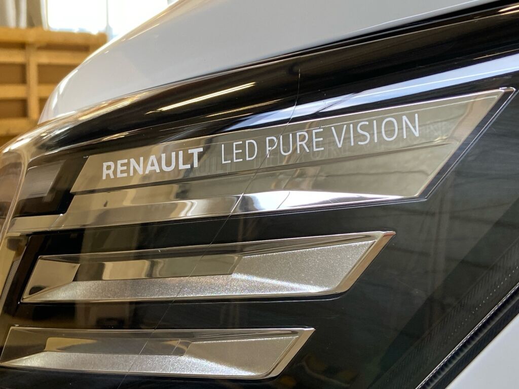 Renault Trafic 2022 Valkoinen