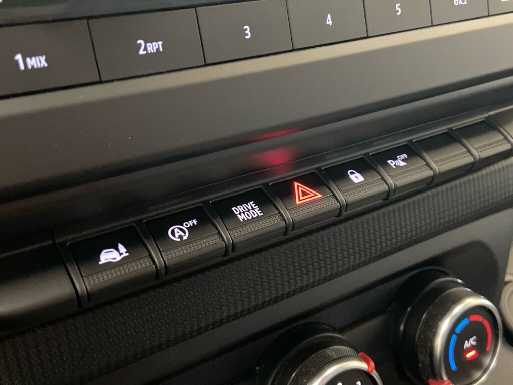 Renault Trafic 2022 Valkoinen