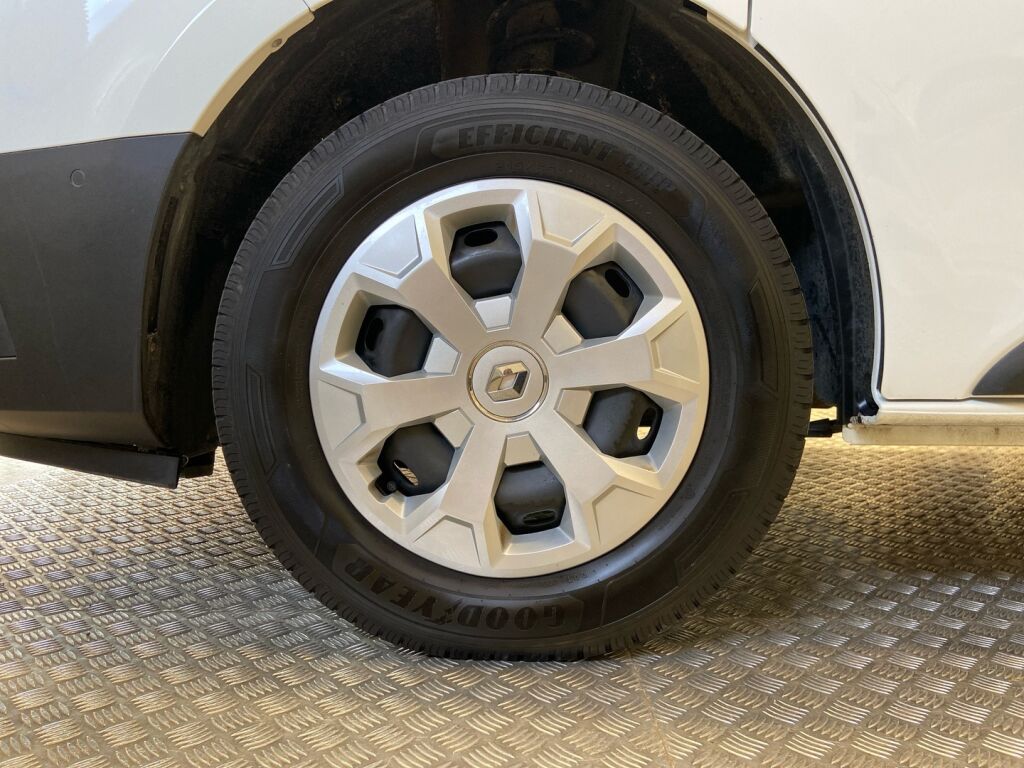 Renault Trafic 2022 Valkoinen