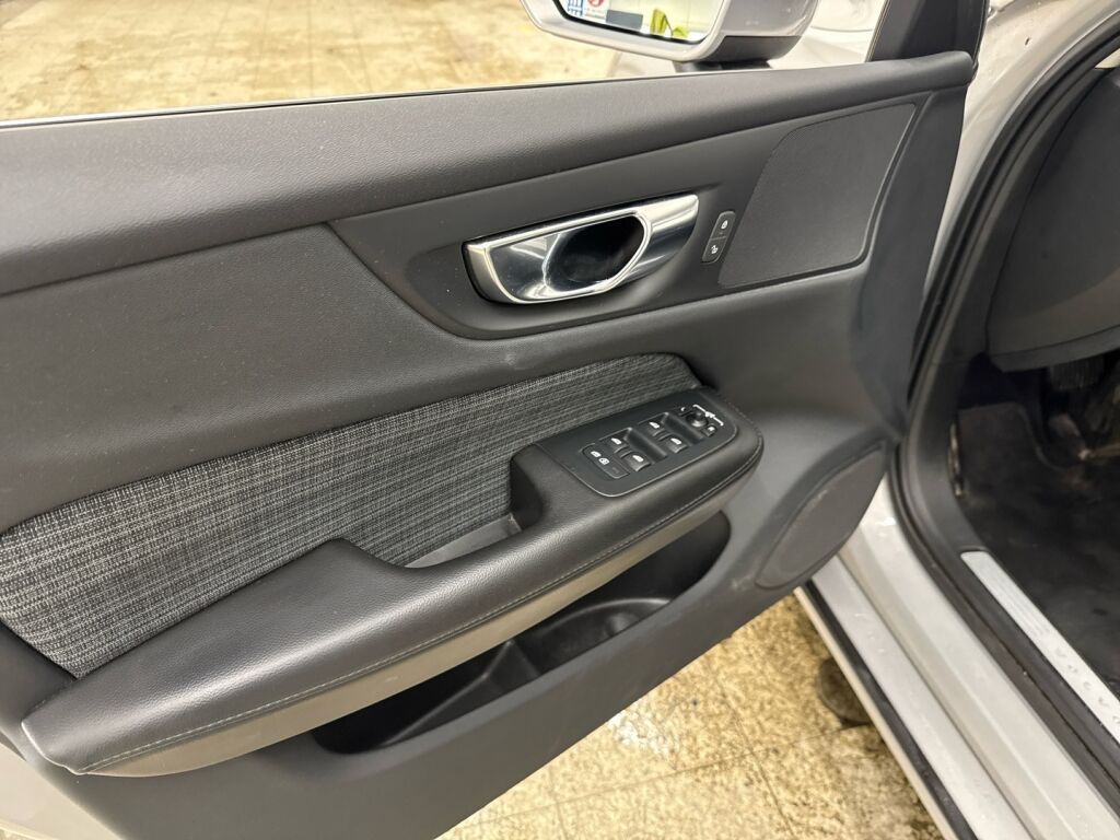 Volvo V60 2022 Harmaa