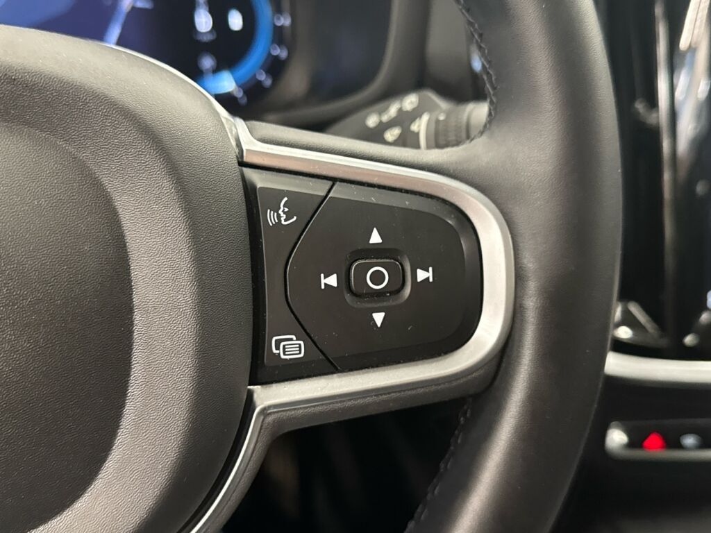 Volvo V60 2022 Harmaa