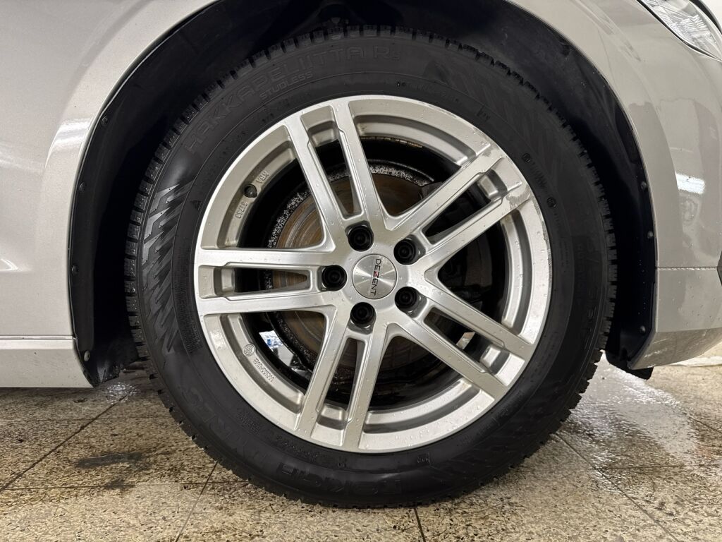 Volvo V60 2022 Harmaa