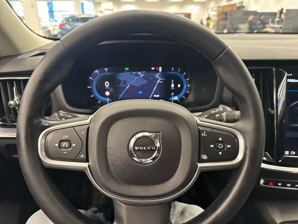 Volvo V60 2022 Harmaa