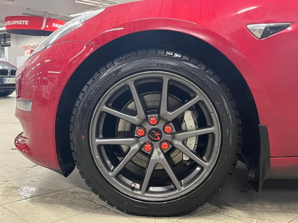 Tesla MODEL 3 2019 Punainen