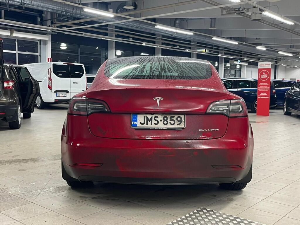 Tesla MODEL 3 2019 Punainen