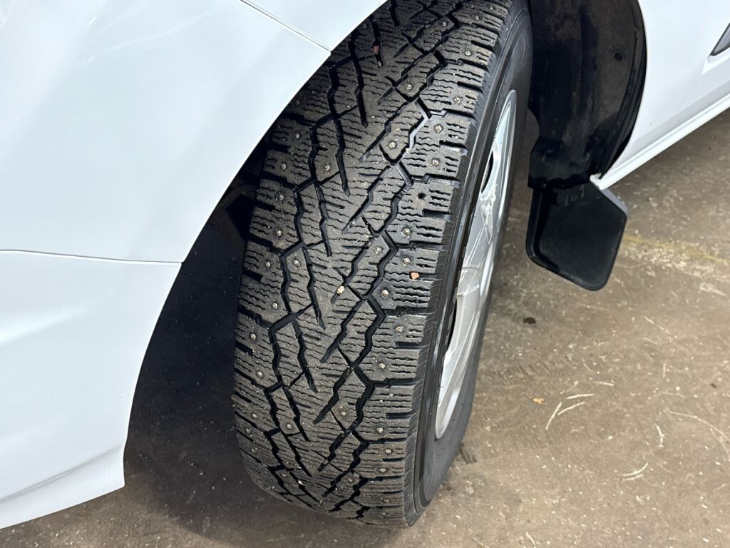 Ford Transit Custom 2023 Valkoinen