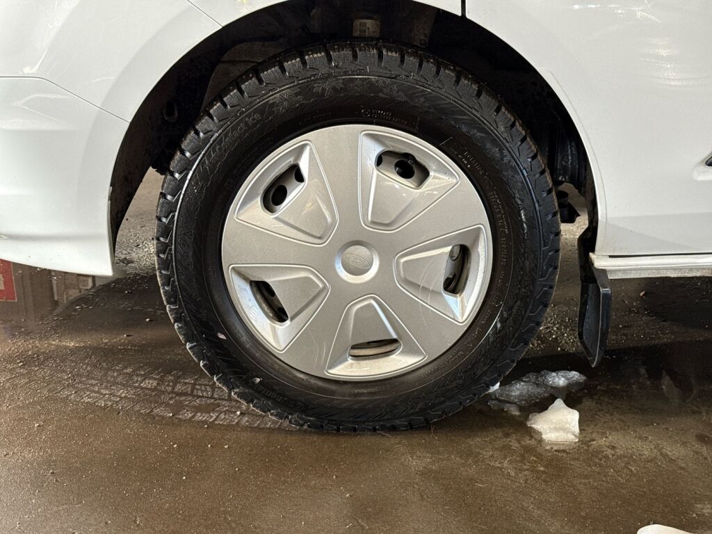 Ford Transit Custom 2023 Valkoinen