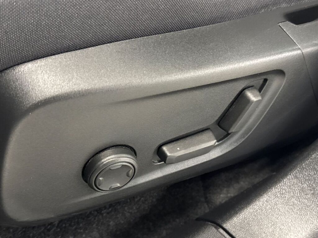 Volvo XC40 2022 Valkoinen