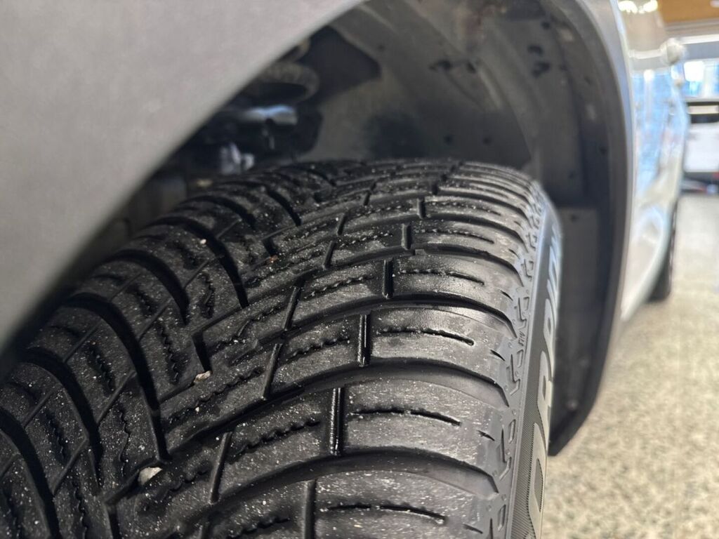 Volvo XC40 2022 Valkoinen