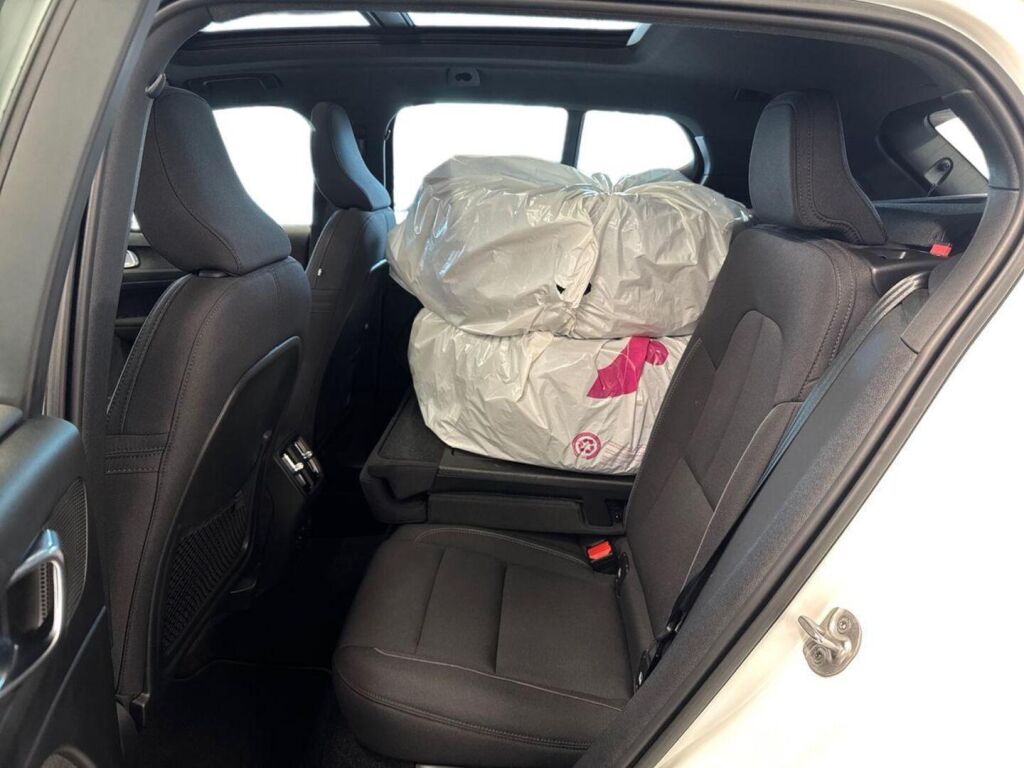 Volvo XC40 2022 Valkoinen