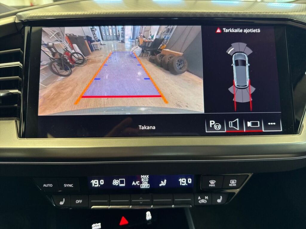 Audi Q4 e-tron 2022 Harmaa