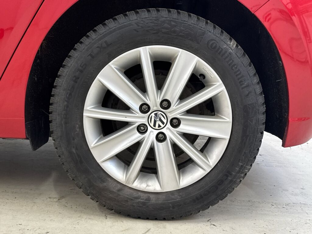 Volkswagen Polo 2022 Punainen