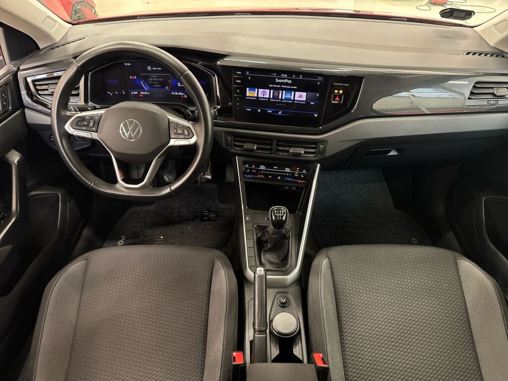 Volkswagen Polo 2022 Punainen