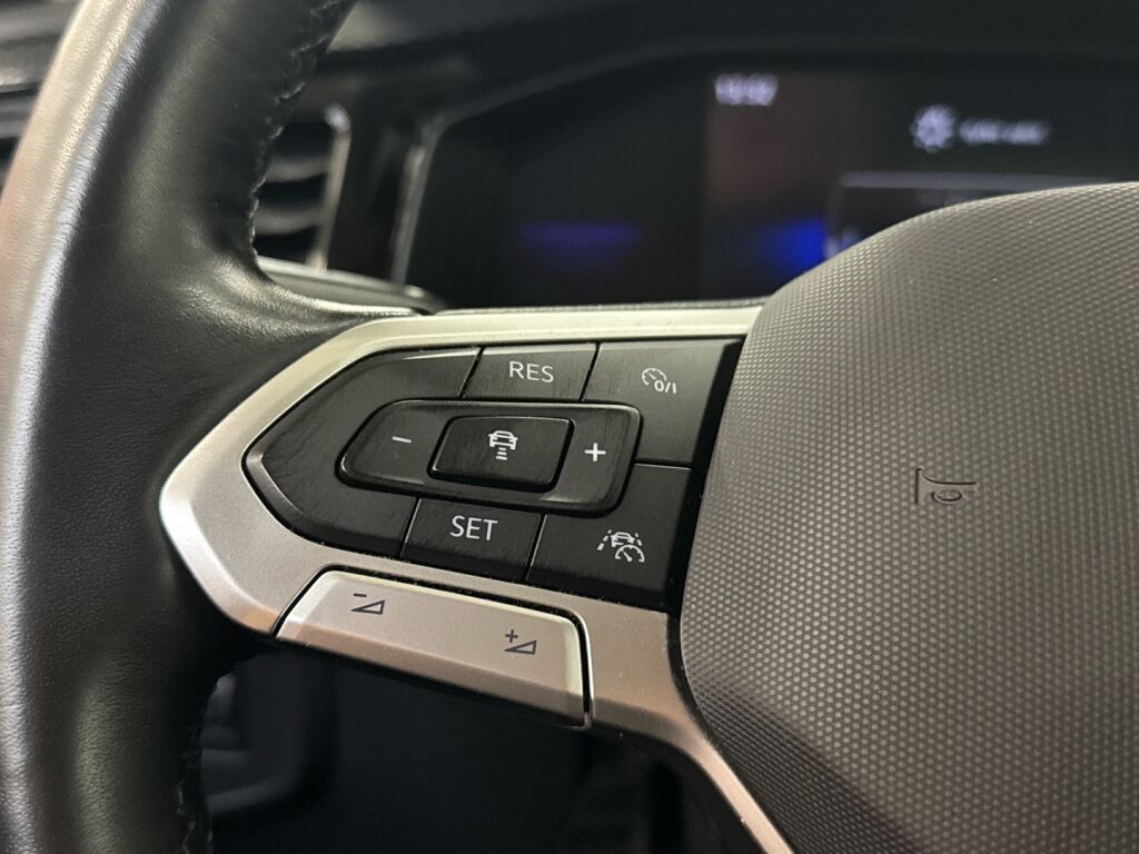 Volkswagen Polo 2022 Punainen