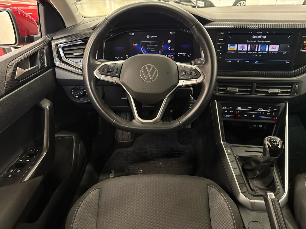 Volkswagen Polo 2022 Punainen