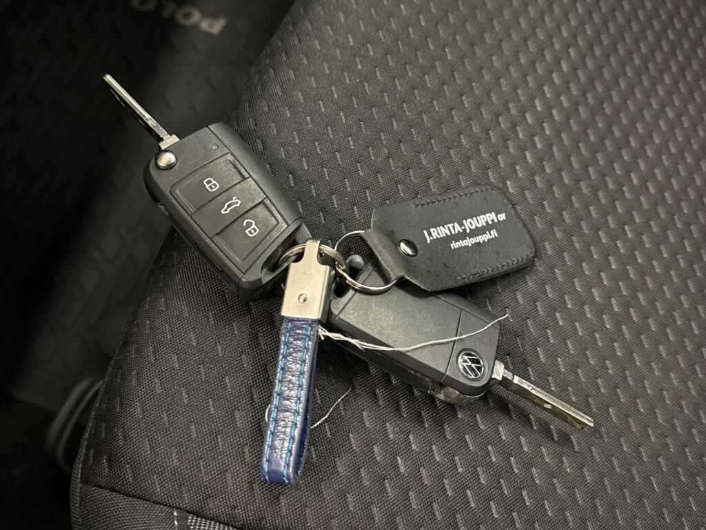 Volkswagen Polo 2022 Punainen