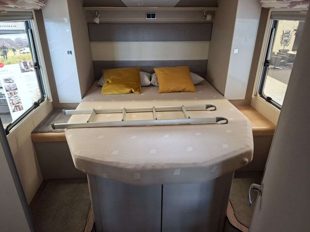 Hymer T695 S 2022 Valkoinen
