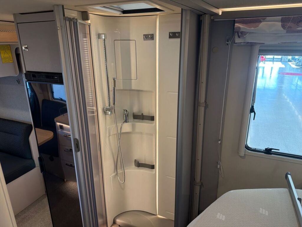 Hymer T695 S 2022 Valkoinen