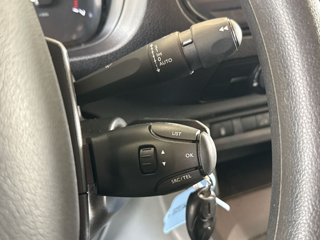 Peugeot Expert 2022 Valkoinen